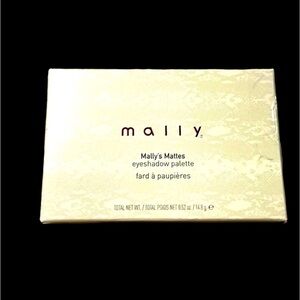 Mally’s eyeshadow palette